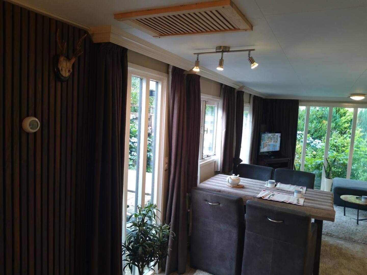 Chalet Op De Veluwe Putten Buitenkant foto